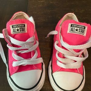 Toddlers size 8 converse All Stars